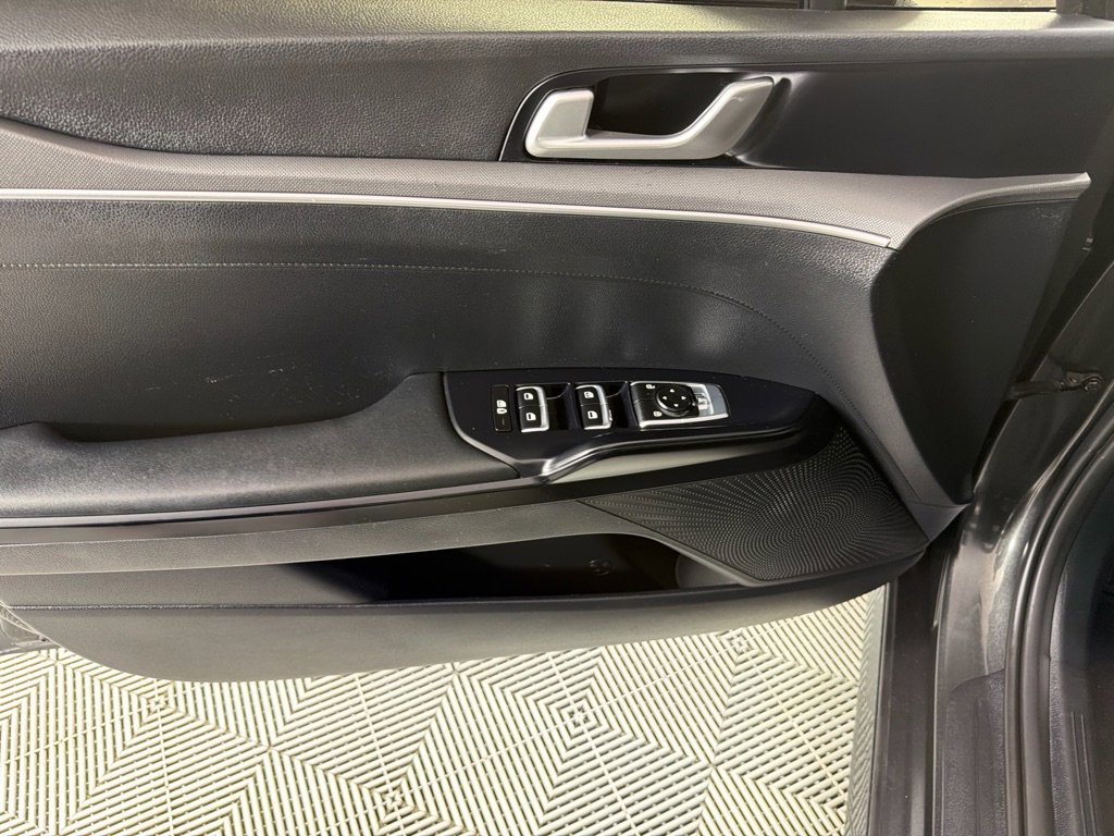 Used 2025 Kia K5 LXS FWD image 10