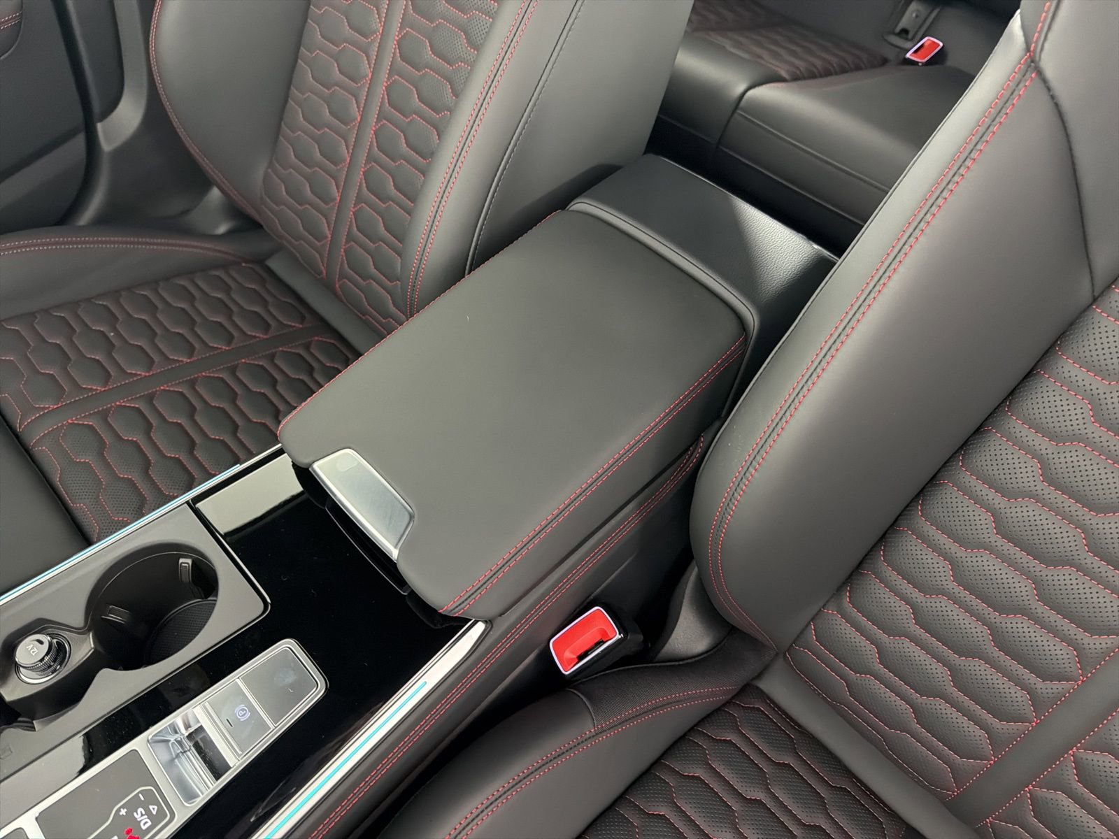 New 2026 Audi RS 6 performance image 22