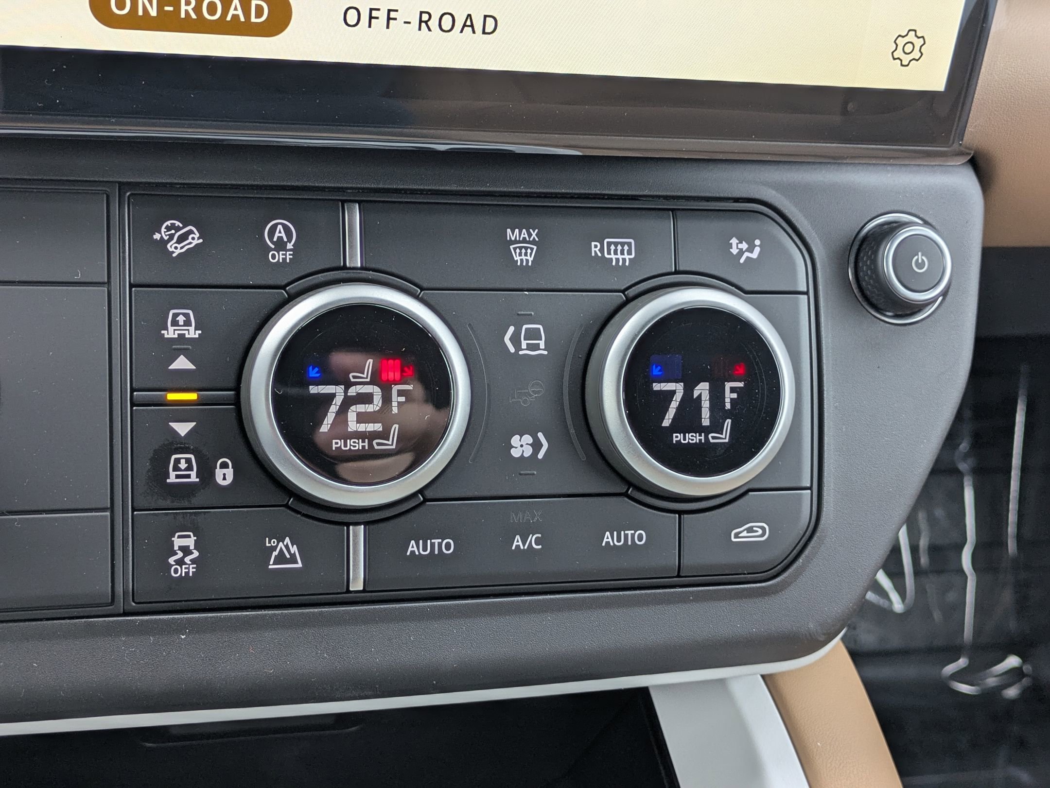 New 2026 Land Rover Defender 110 X-Dynamic SE image 16