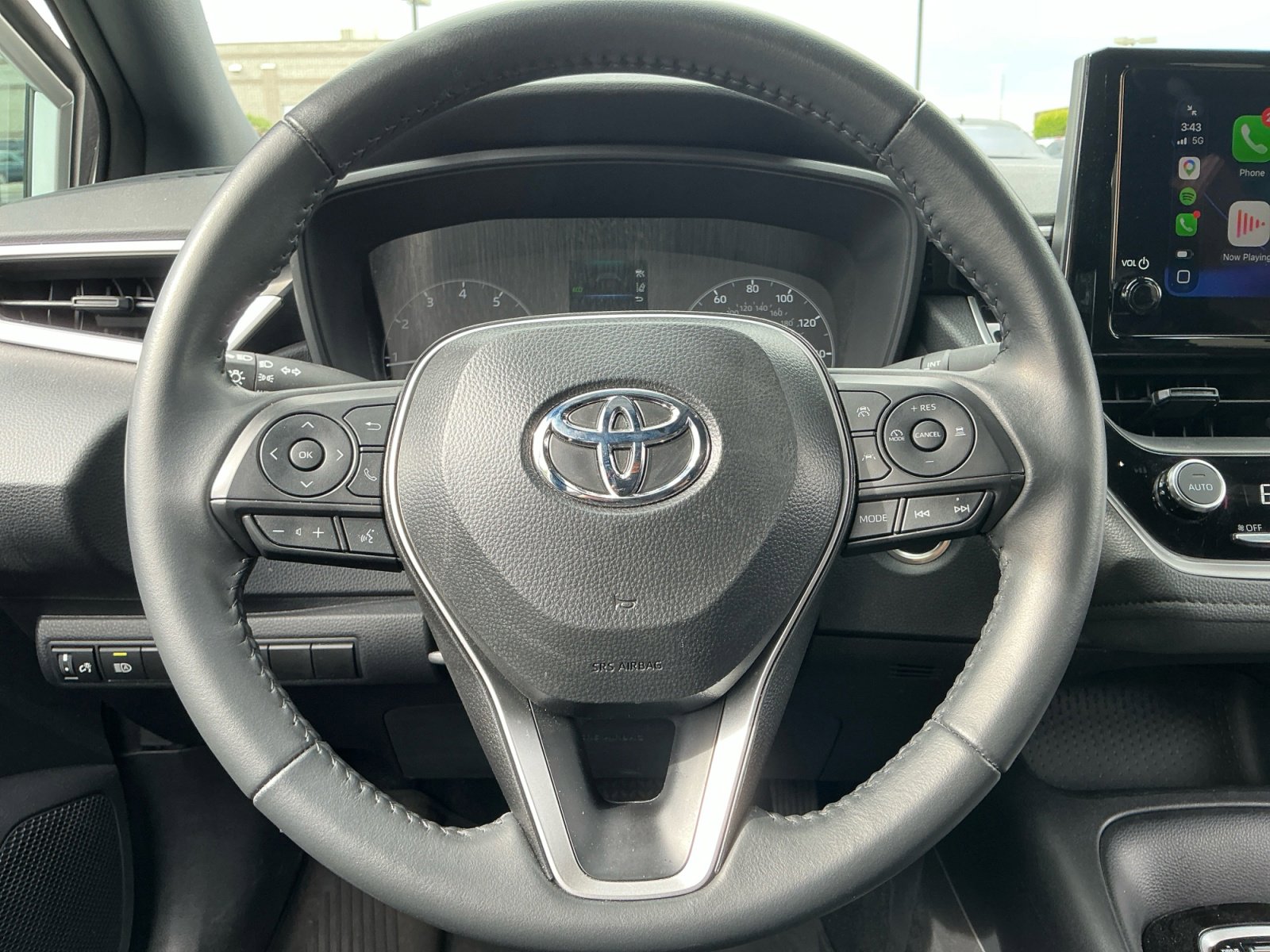 Certified 2025 Toyota Corolla SE w/ Convenience Package image 9