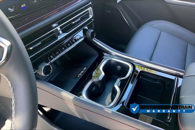 New 2026 Chevrolet Traverse Z71 w/ Enhanced Driving Package AWD/4WD image 9