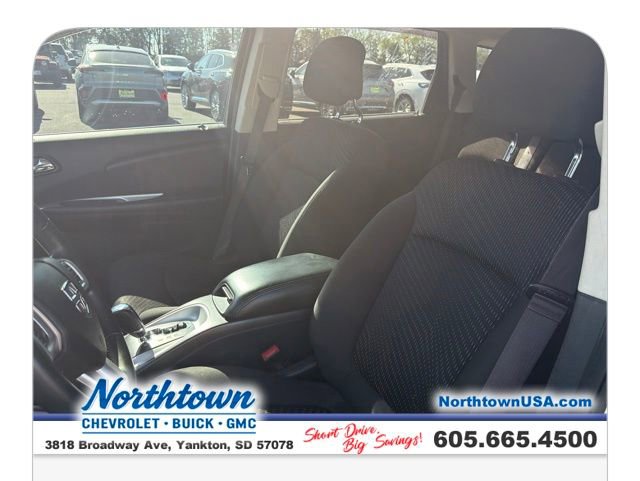 Used 2017 Dodge Journey Crossroad FWD image 13