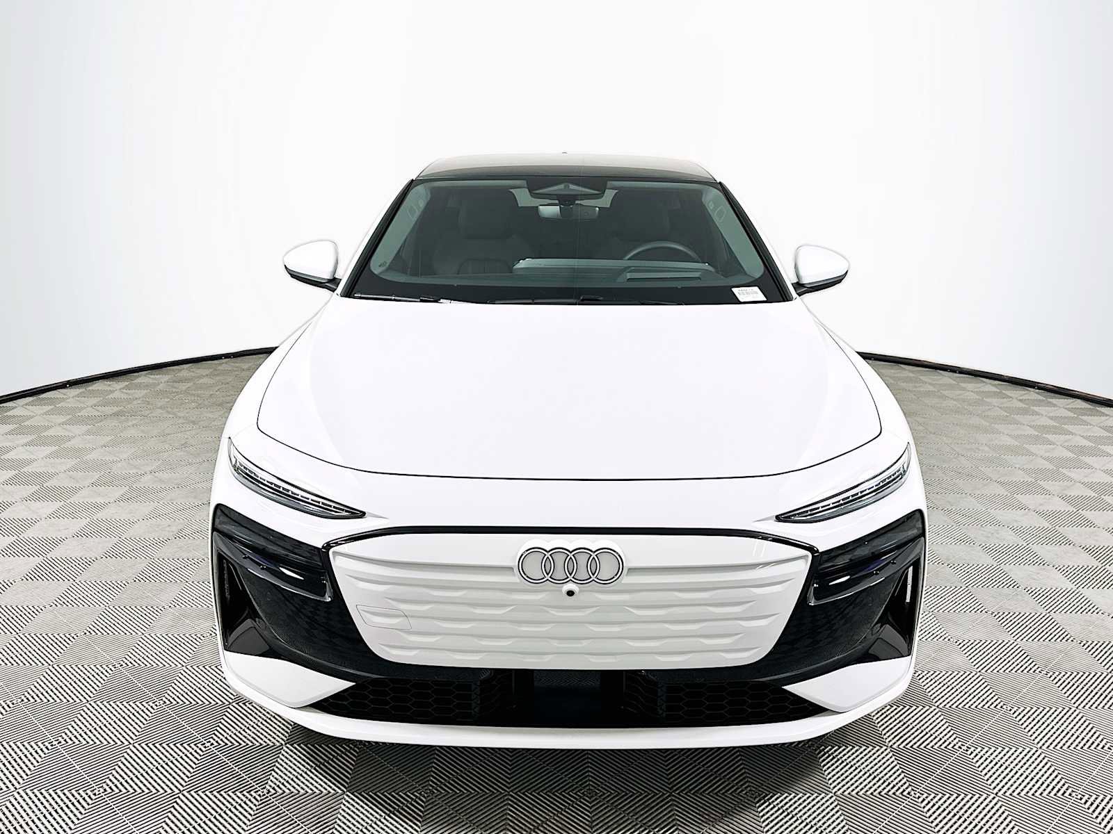 New 2025 Audi A6 e-tron Premium Plus image 2