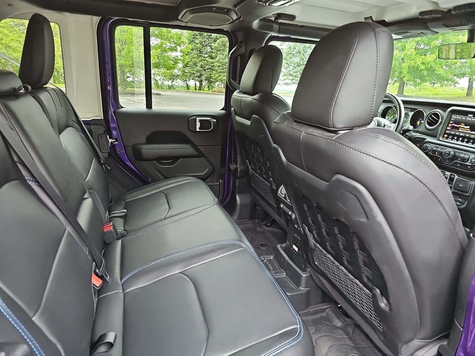 Used 2023 Jeep Wrangler Unlimited Rubicon 4xe AWD/4WD image 16