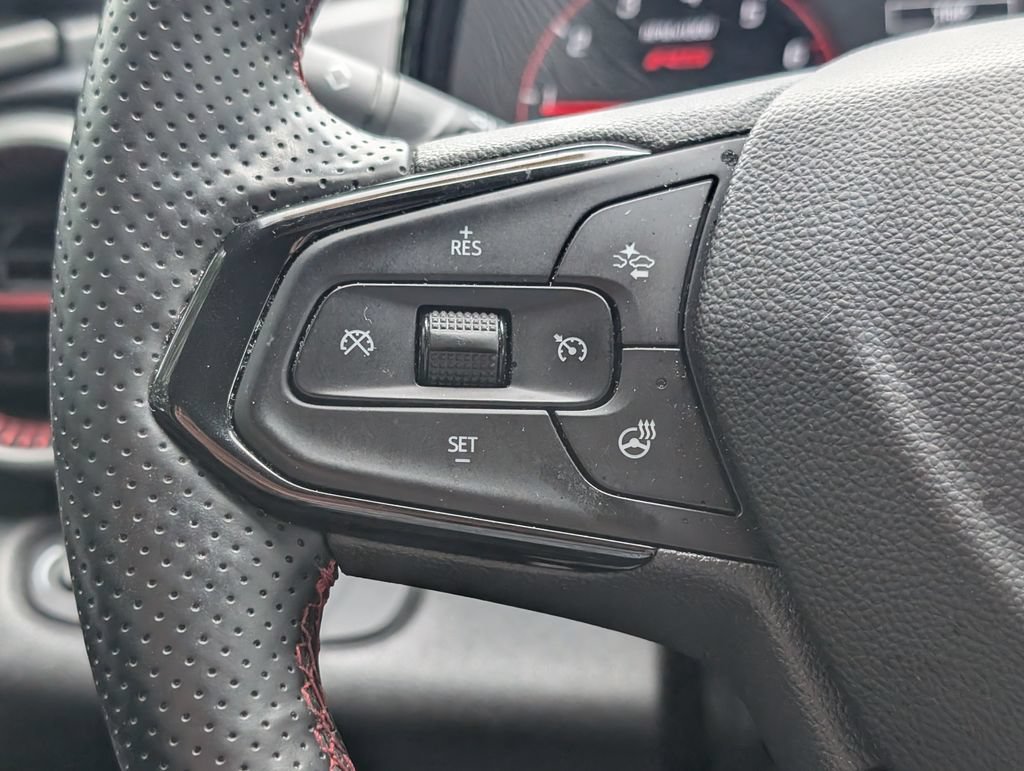 Used 2024 Chevrolet Trax RS w/ Driver Confidence Package FWD image 23