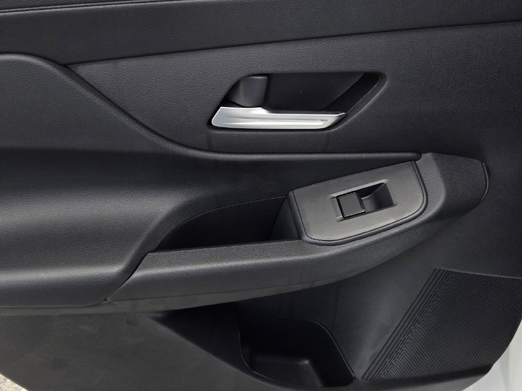New 2027 Nissan Sentra SV w/ Floor Mat Package FWD image 9