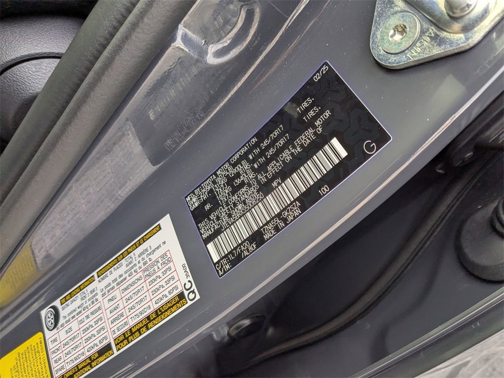 Used 2025 Toyota 4Runner SR5 image 32