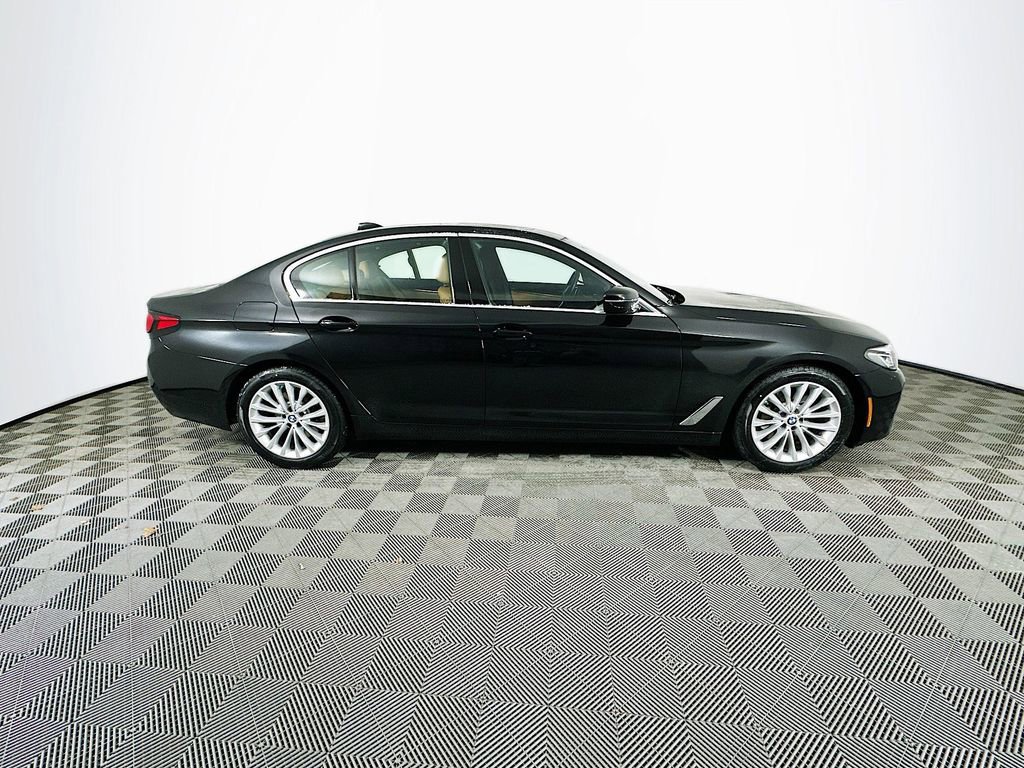Used 2023 BMW 530i xDrive w/ Executive Package image 10