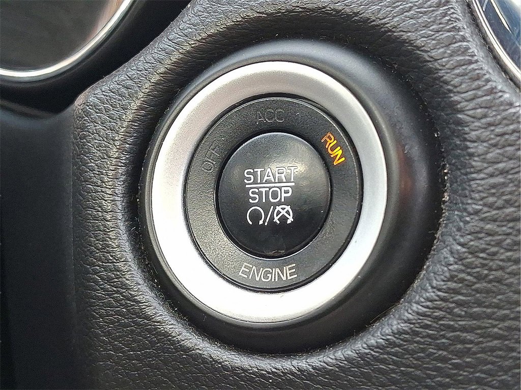 Used 2014 Dodge Durango R/T w/ Technology Group image 28