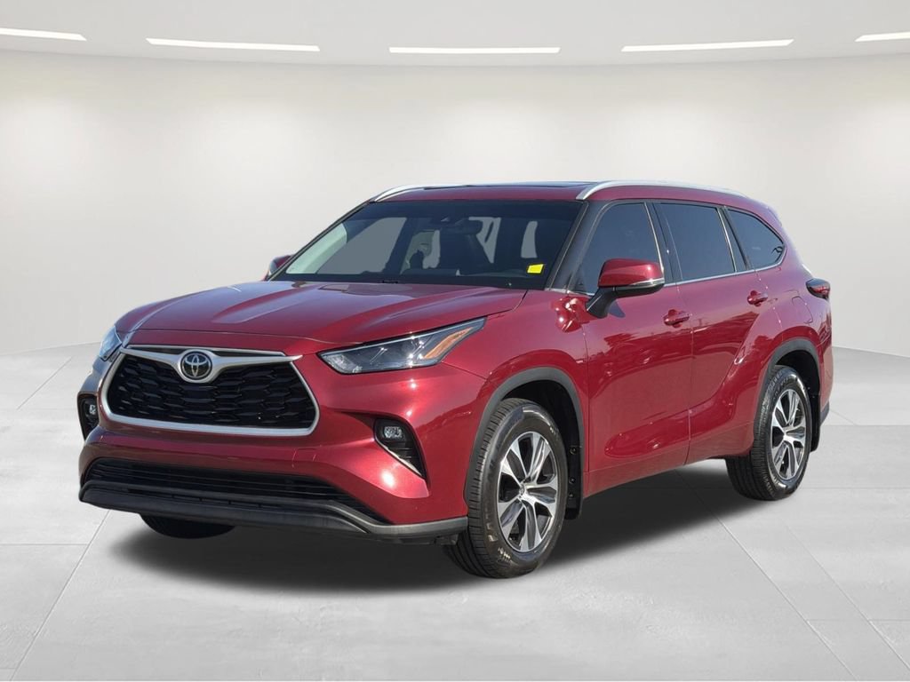 Used 2022 Toyota Highlander XLE