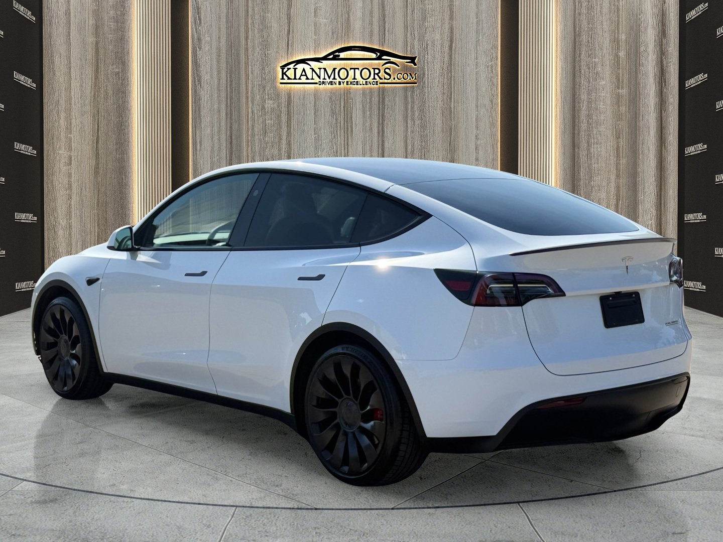 Used 2023 Tesla Model Y Long Range AWD/4WD image 5
