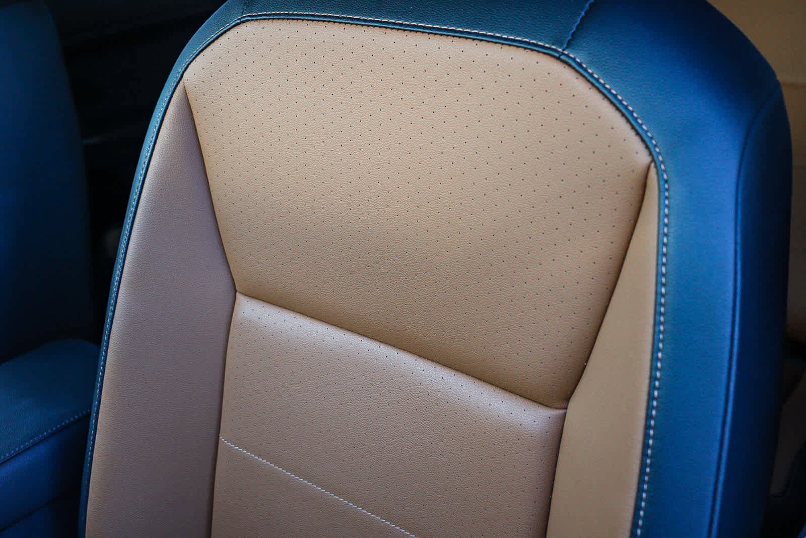 Used 2018 Volkswagen Tiguan SE image 26