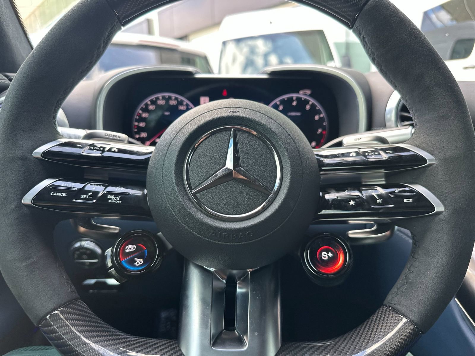 Used 2026 Mercedes-Benz SL 63 AMG 4MATIC image 27