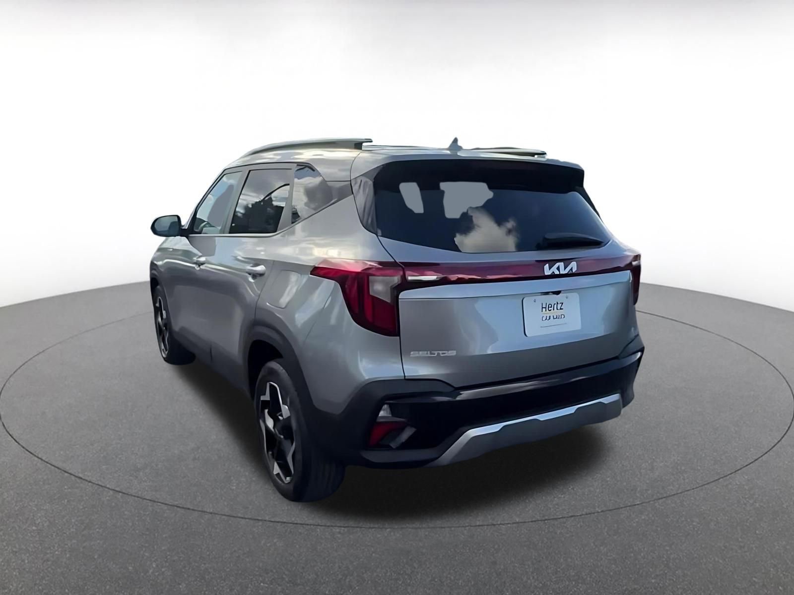 Used 2025 Kia Seltos S FWD image 11