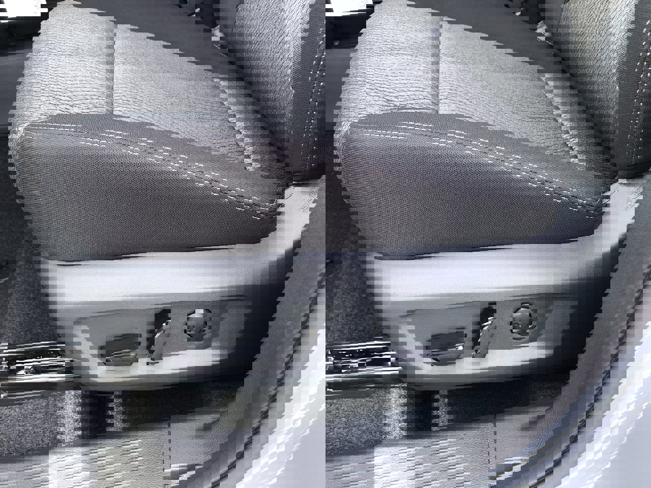 New 2026 Nissan Rogue SV w/ Cold Weather Package image 23