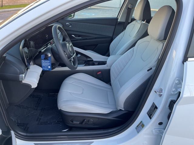 New 2026 Hyundai Elantra Limited image 16