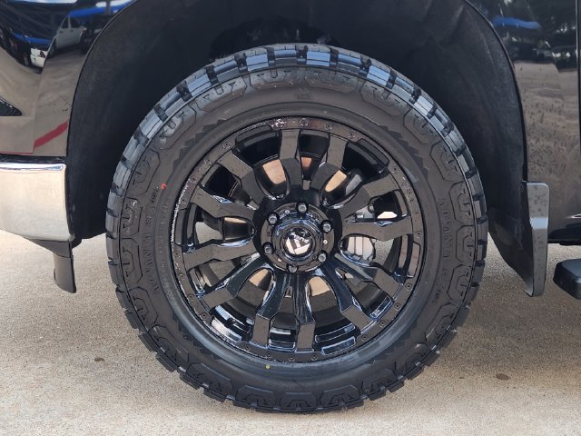 Used 2025 Chevrolet Silverado 1500 LTZ w/ LTZ Premium Texas Edition AWD/4WD image 17