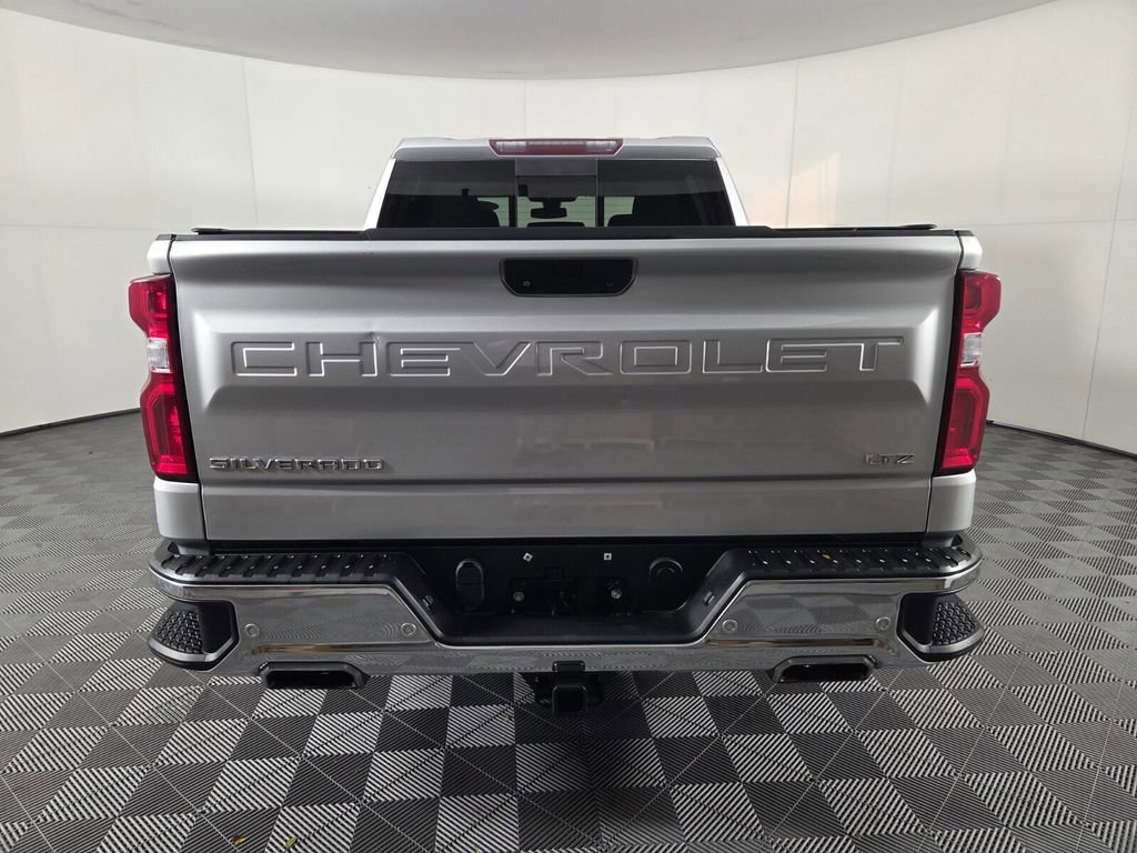 Used 2019 Chevrolet Silverado 1500 LTZ w/ LTZ Premium Package AWD/4WD image 7