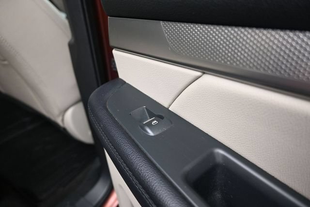 Used 2018 Ford Explorer XLT w/ Equipment Group 202A AWD/4WD image 51