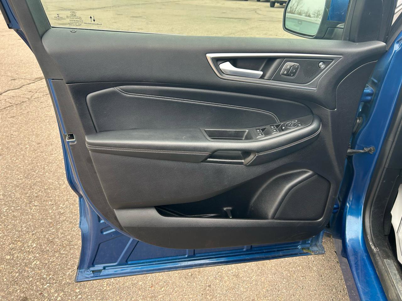 Used 2022 Ford Edge Titanium w/ Equipment Group 301A image 14