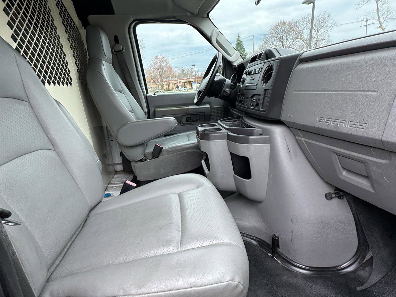 Used 2011 Ford E-250 and Econoline 250 w/ PWR Group image 33