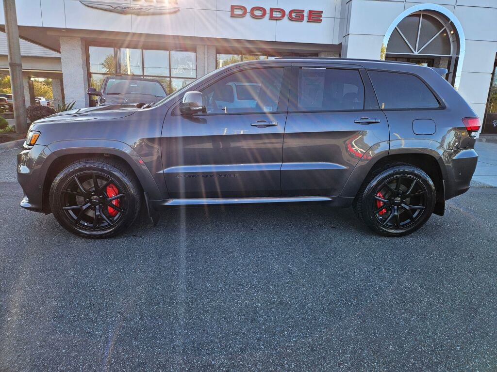 Used 2021 Jeep Grand Cherokee SRT image 2