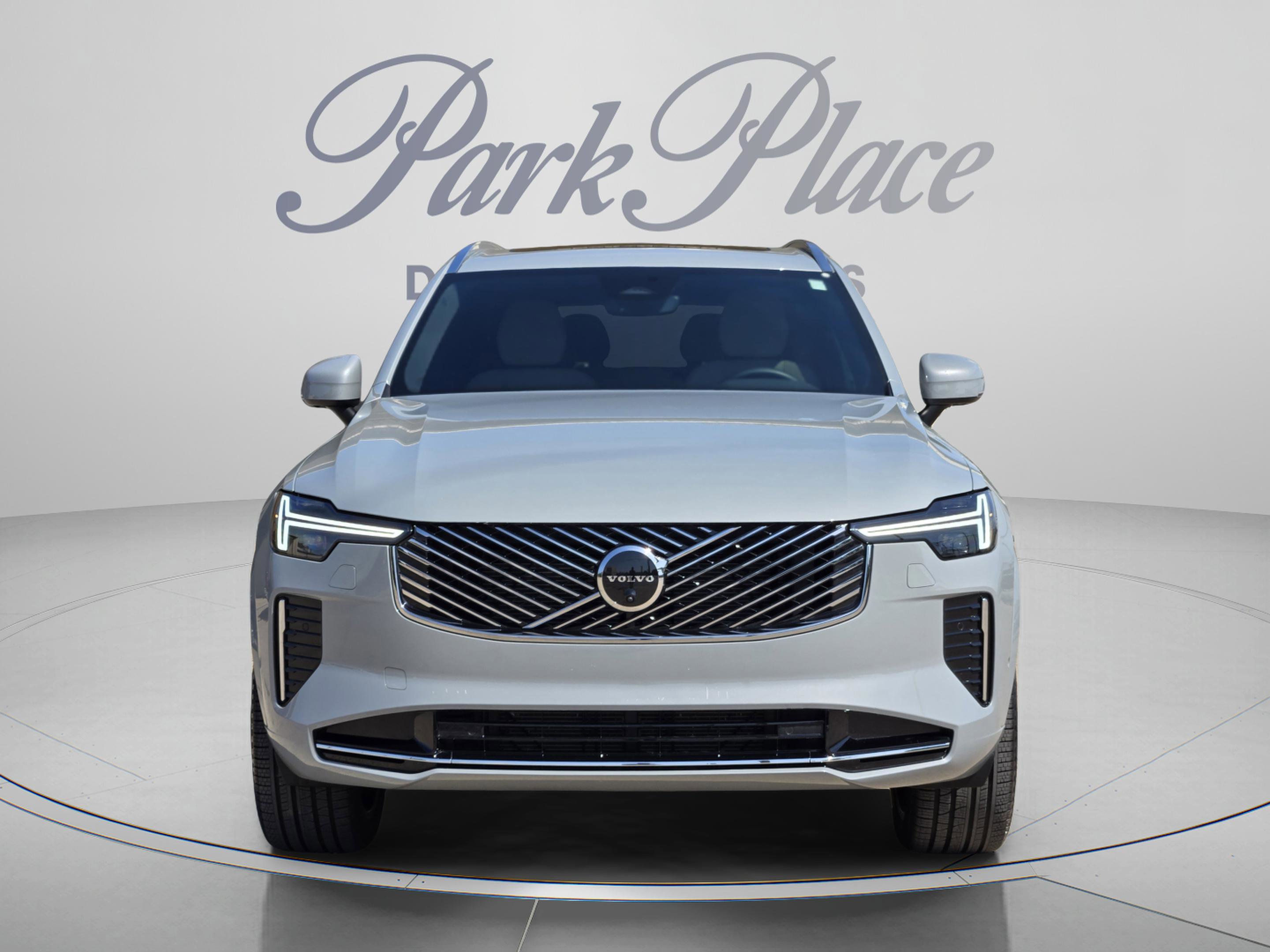 Used 2026 Volvo XC90 B6 Plus w/ Protection Package Premier AWD/4WD image 9