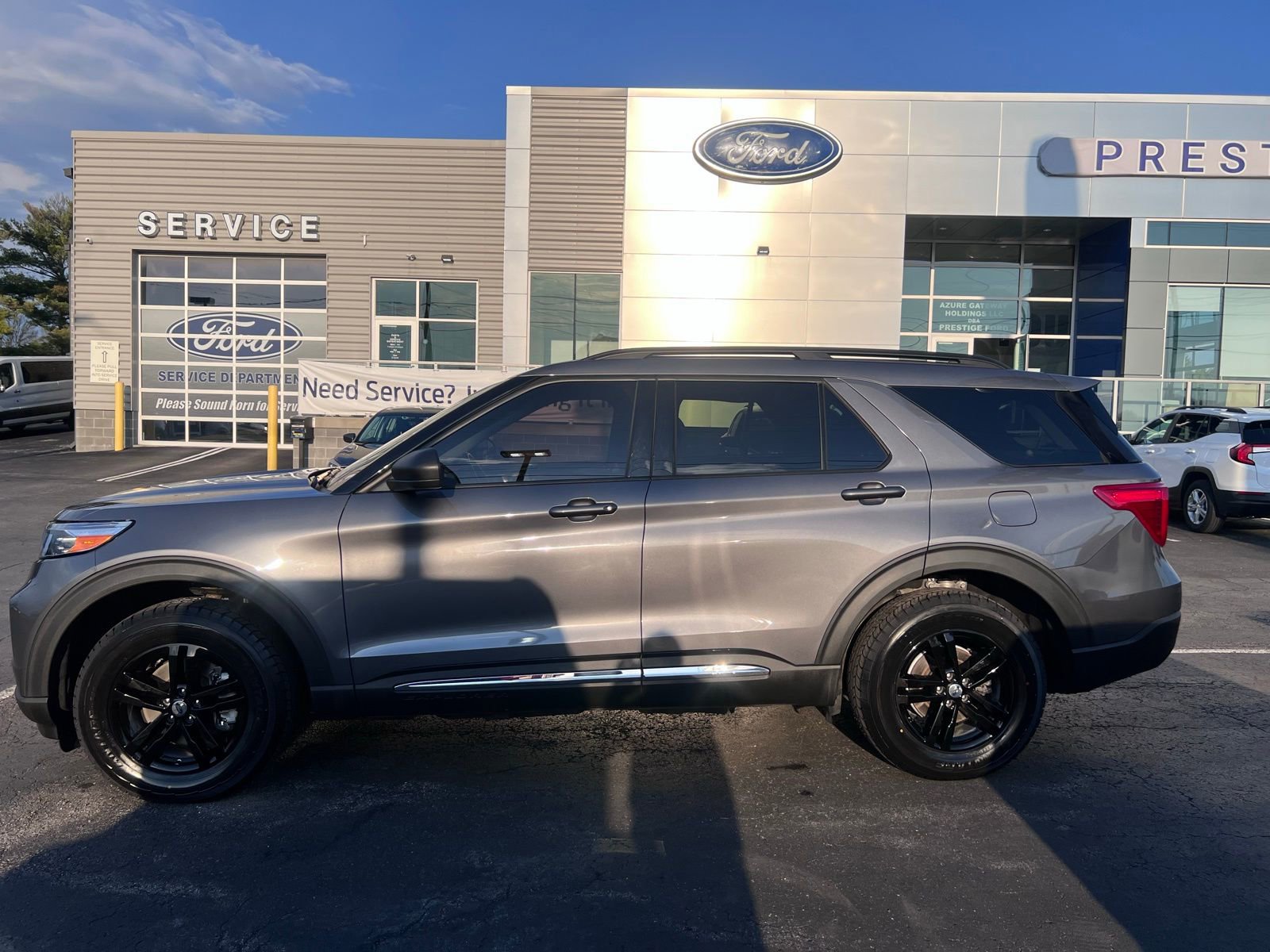 Used 2022 Ford Explorer XLT AWD/4WD image 5
