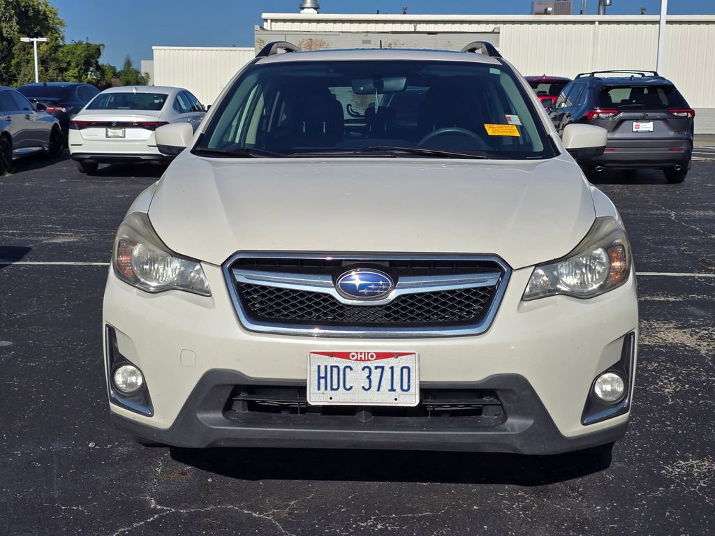 Used 2017 Subaru Crosstrek 2.0i Premium w/ Moonroof Package AWD/4WD image 2