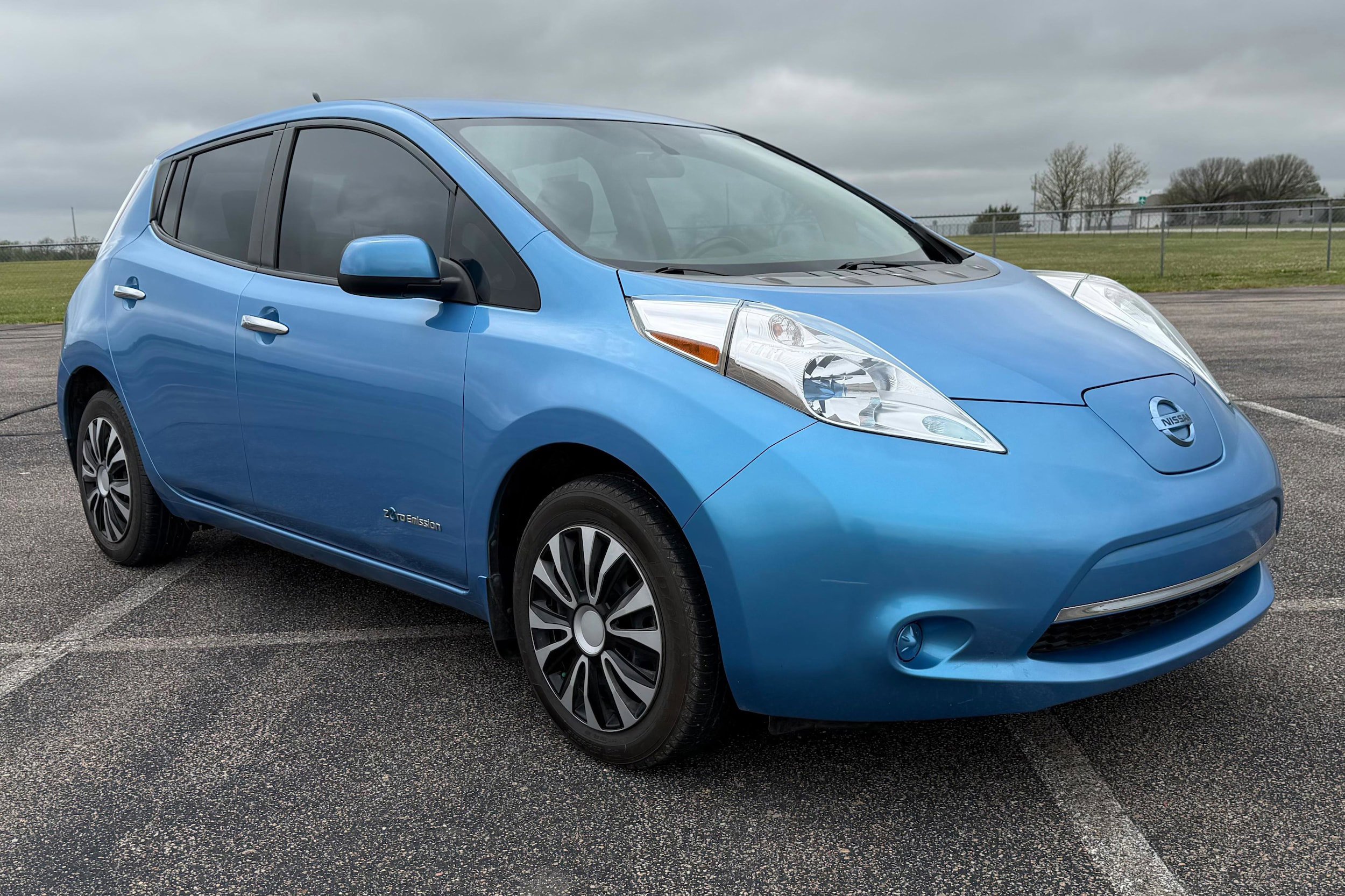Used 2014 Nissan Leaf S FWD image 1