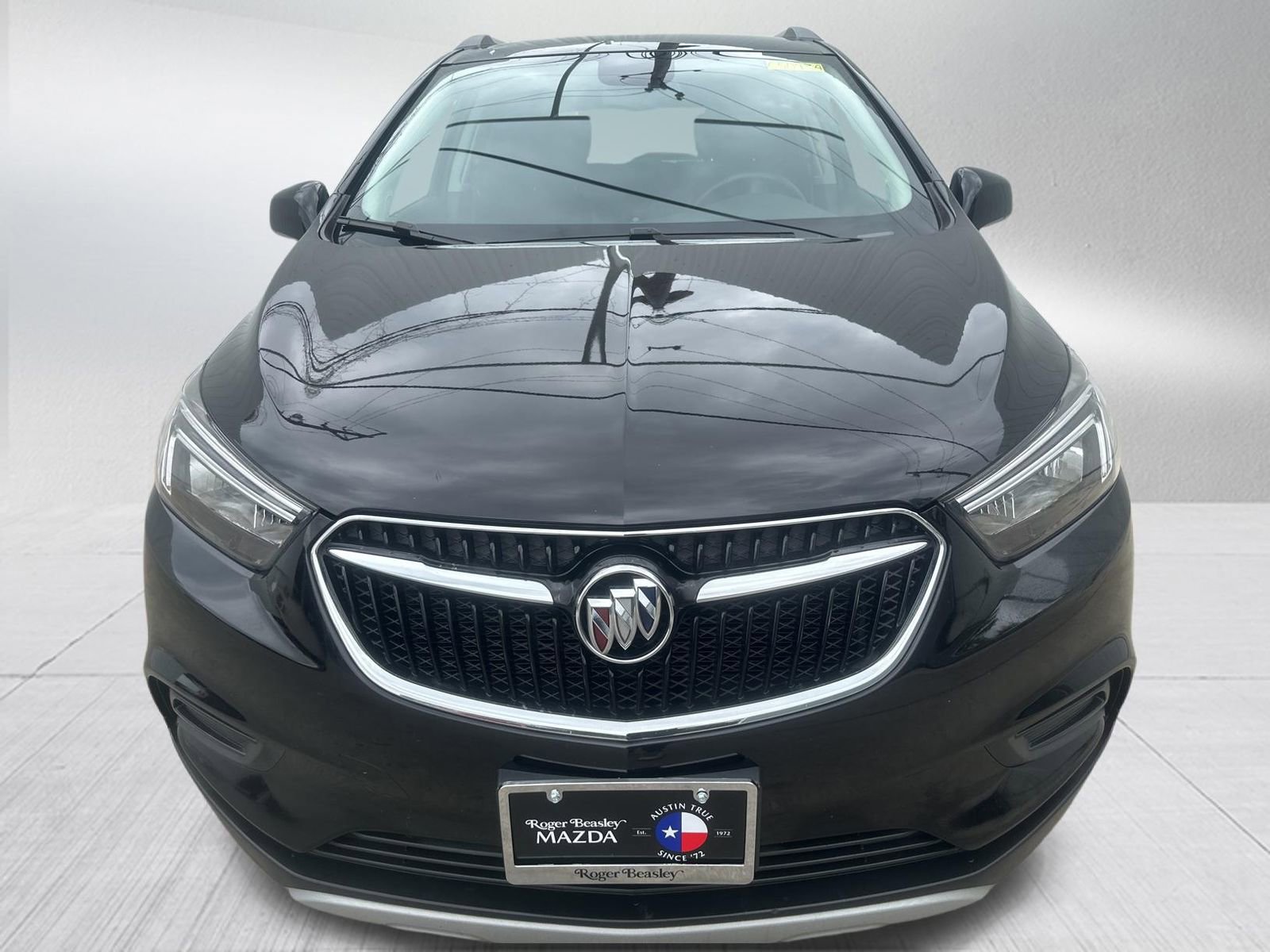 Used 2020 Buick Encore Preferred FWD image 2
