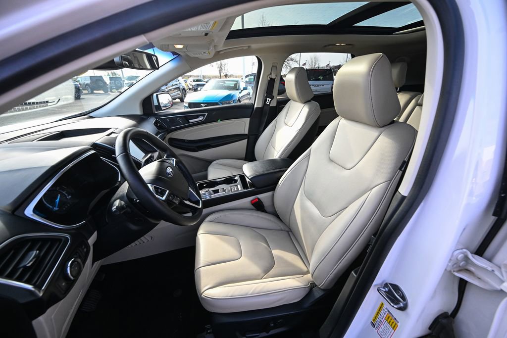 Certified 2020 Ford Edge Titanium w/ Equipment Group 301A image 20
