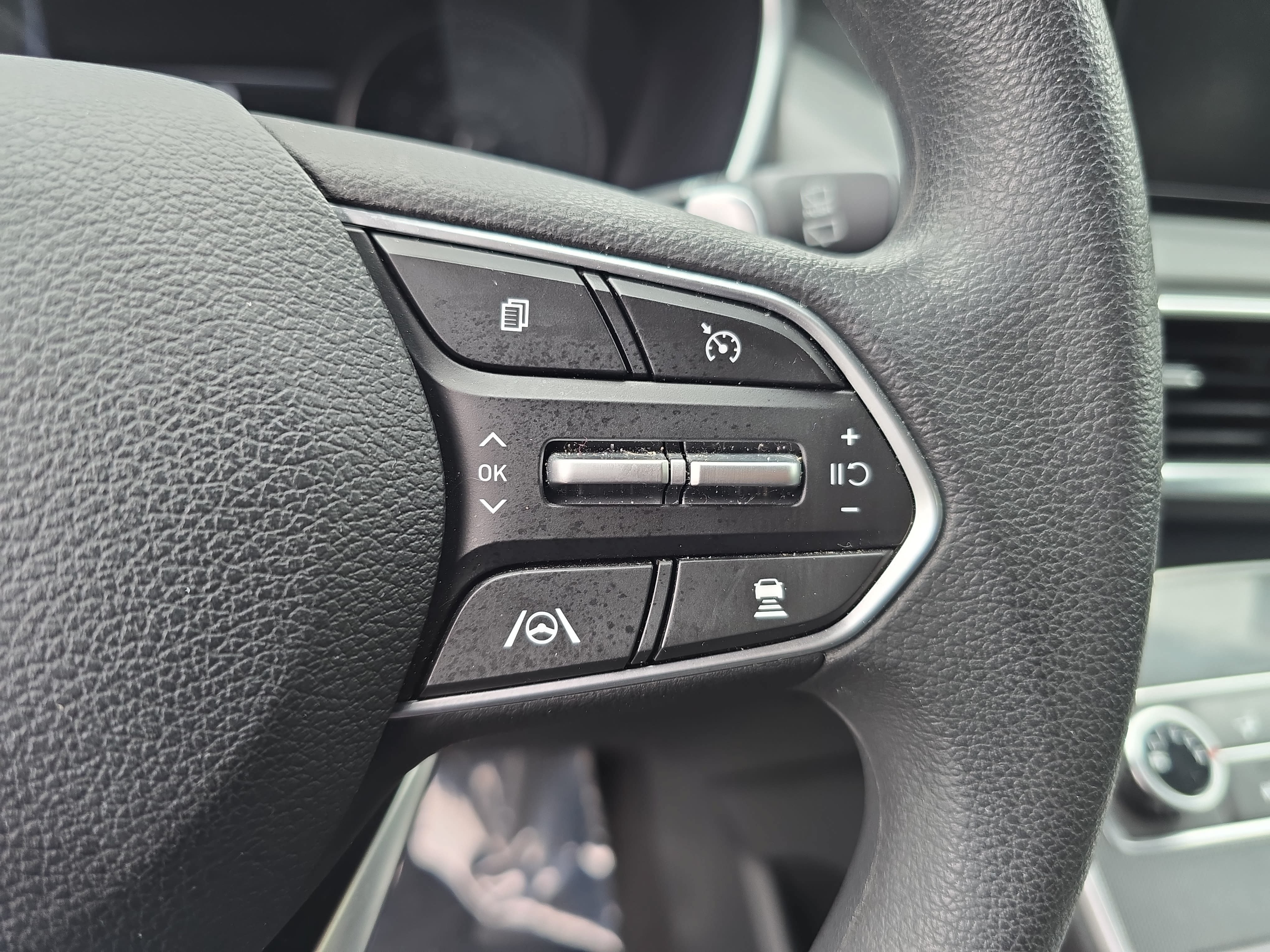 Used 2021 Hyundai Santa Fe SEL AWD/4WD image 17
