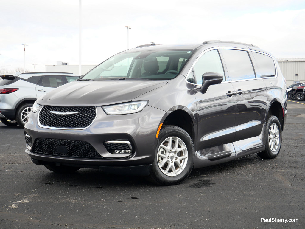 Used 2022 Chrysler Pacifica Touring-L FWD image 20