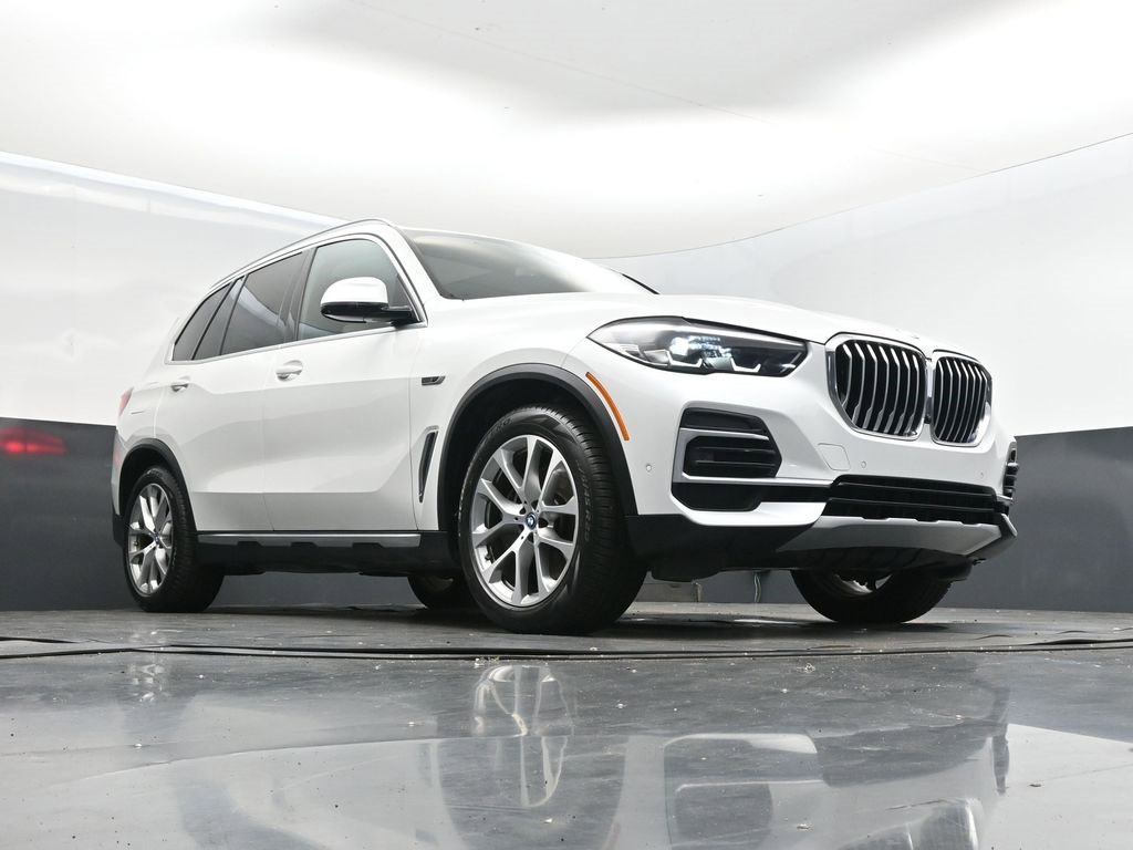Certified 2022 BMW X5 xDrive45e w/ Premium Package image 47