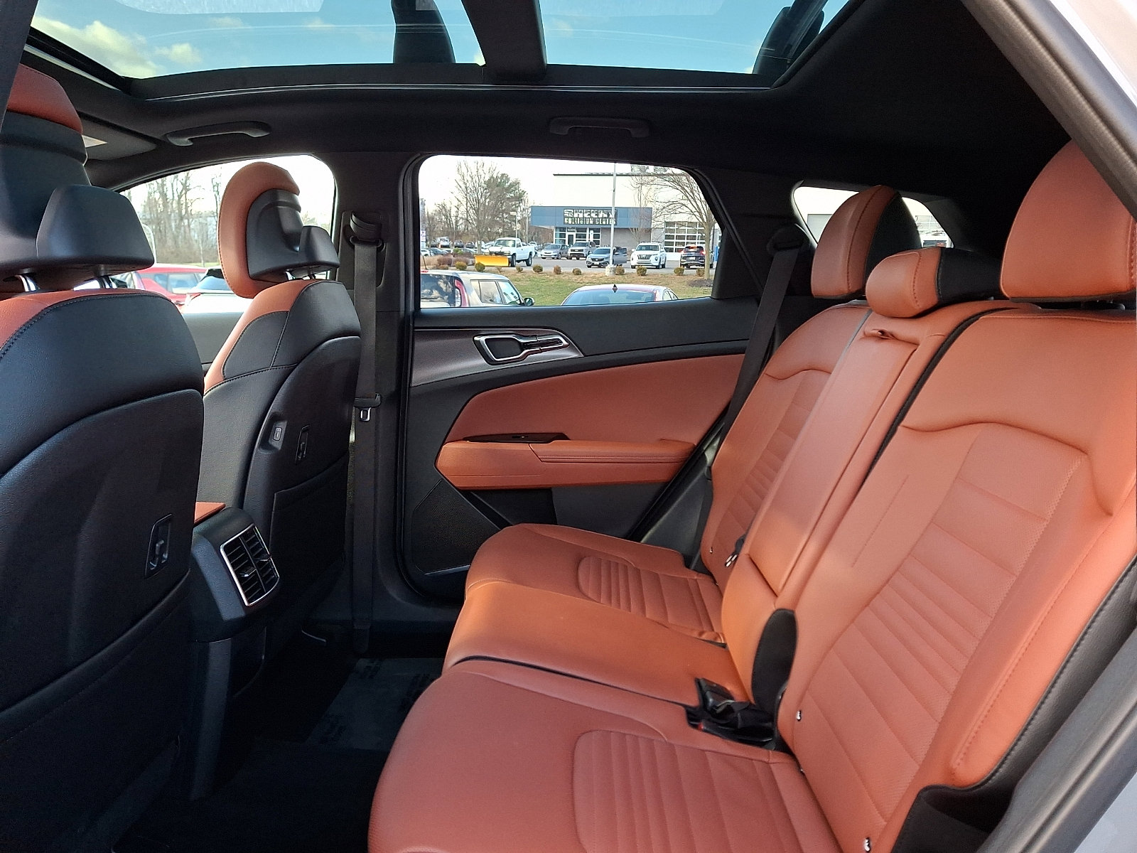 Certified 2025 Kia Sportage SX image 10