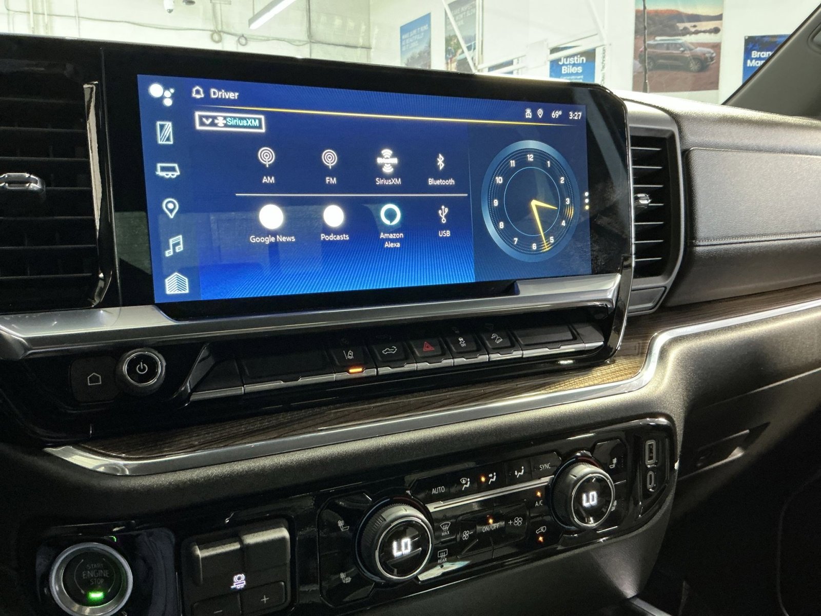 Used 2024 Chevrolet Silverado 2500 LT AWD/4WD image 19