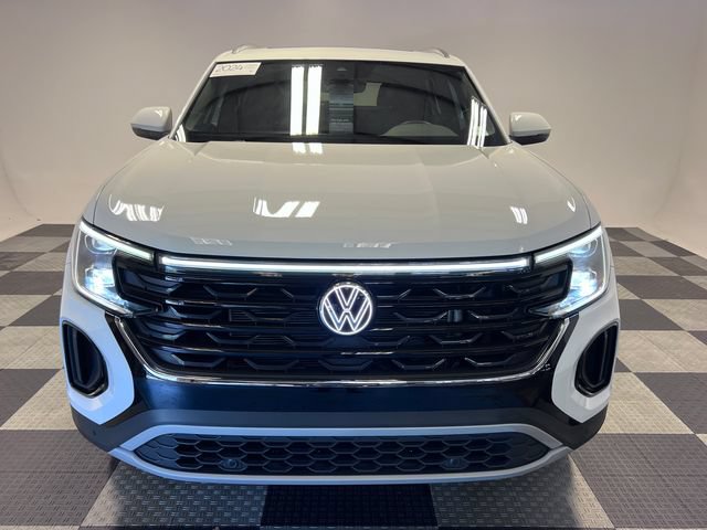 Certified 2024 Volkswagen Atlas Cross Sport SE w/ Panoramic Sunroof Package FWD image 2