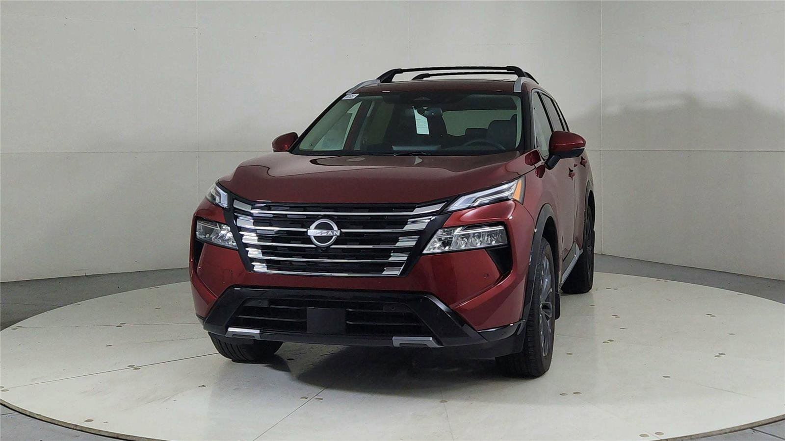 New 2026 Nissan Rogue Platinum image 2