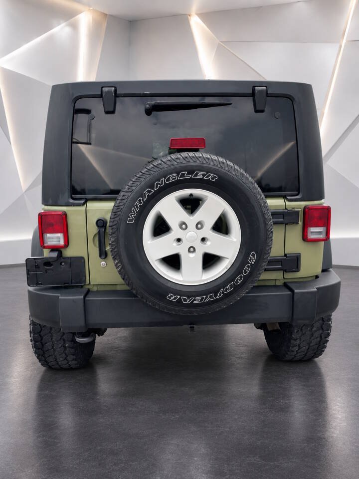 Used 2013 Jeep Wrangler Sport AWD/4WD image 13