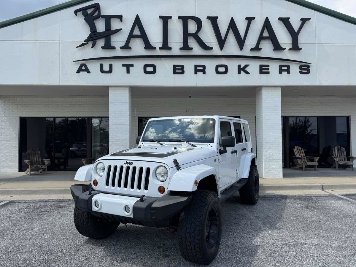 Used 2012 Jeep Wrangler Unlimited Sahara AWD/4WD image 35