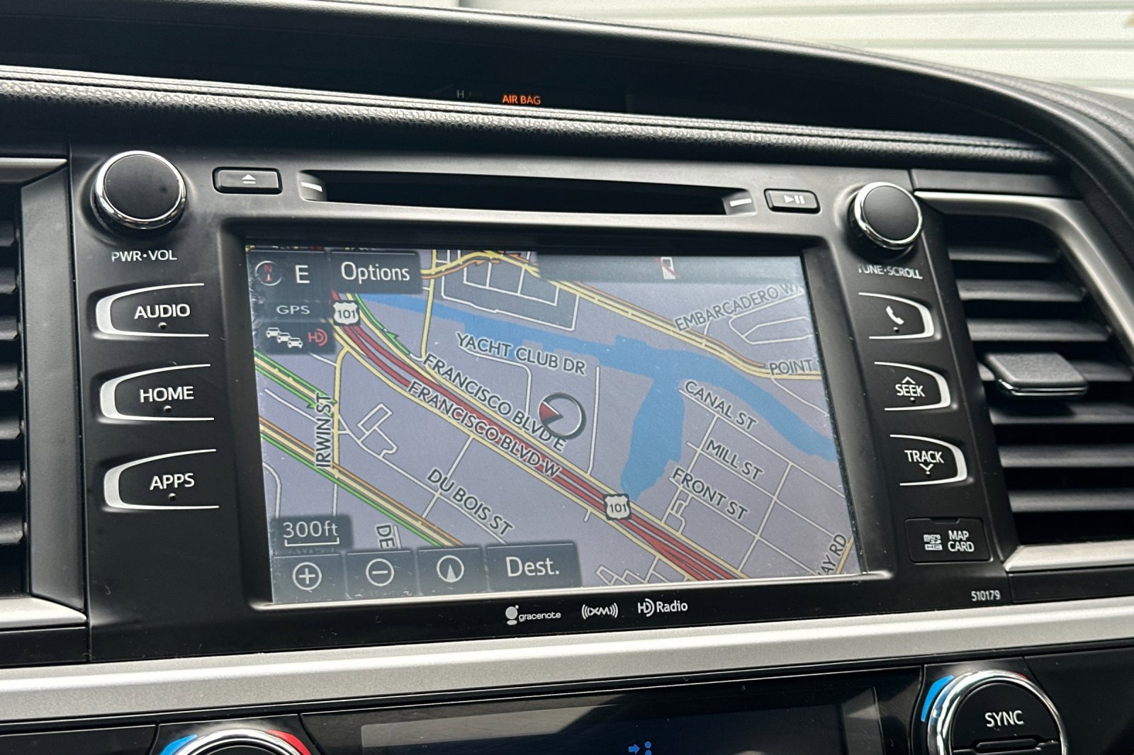 Used 2017 Toyota Highlander XLE image 24