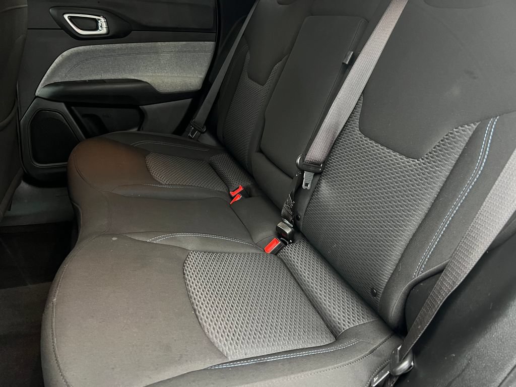 Used 2023 Jeep Compass Sport AWD/4WD image 13