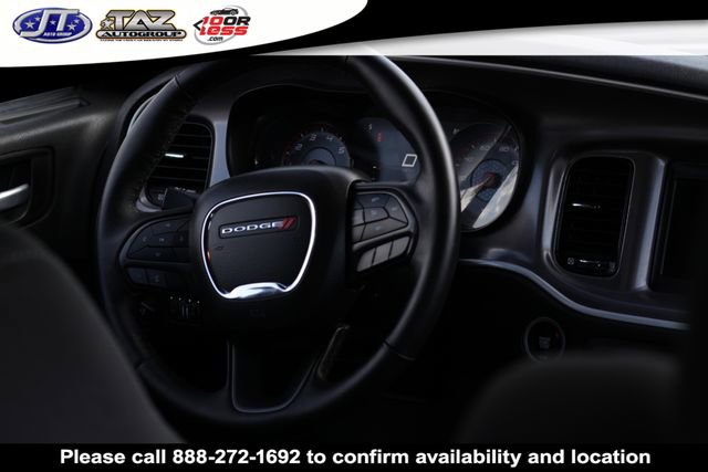 Used 2019 Dodge Charger SXT w/ Blacktop Package image 19