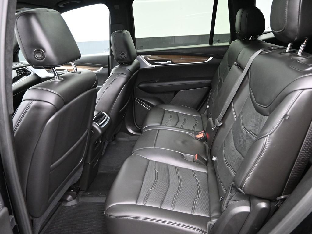 Certified 2025 Cadillac XT6 Premium Luxury w/ Platinum Package image 14