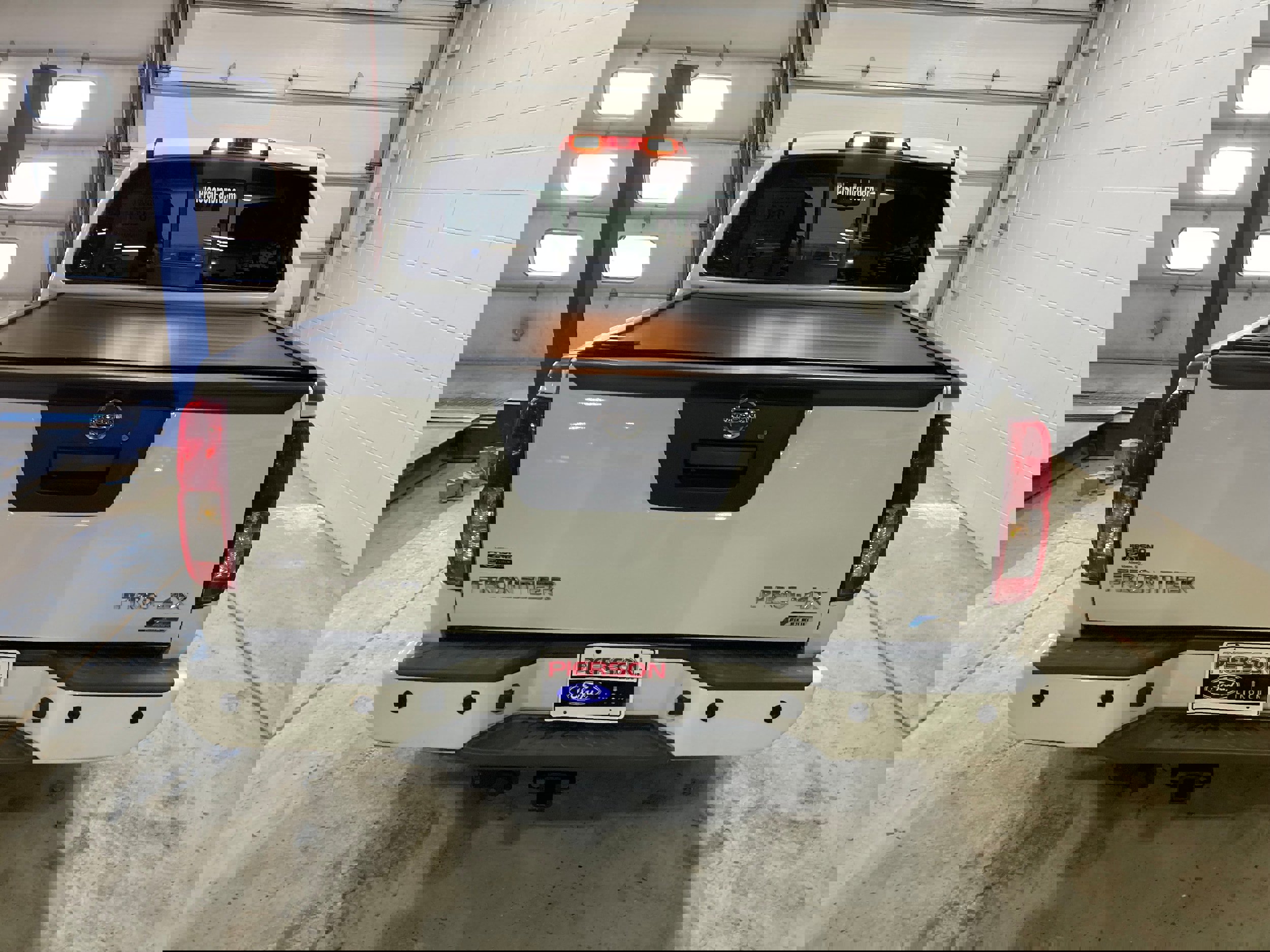 Used 2017 Nissan Frontier PRO-4X image 14