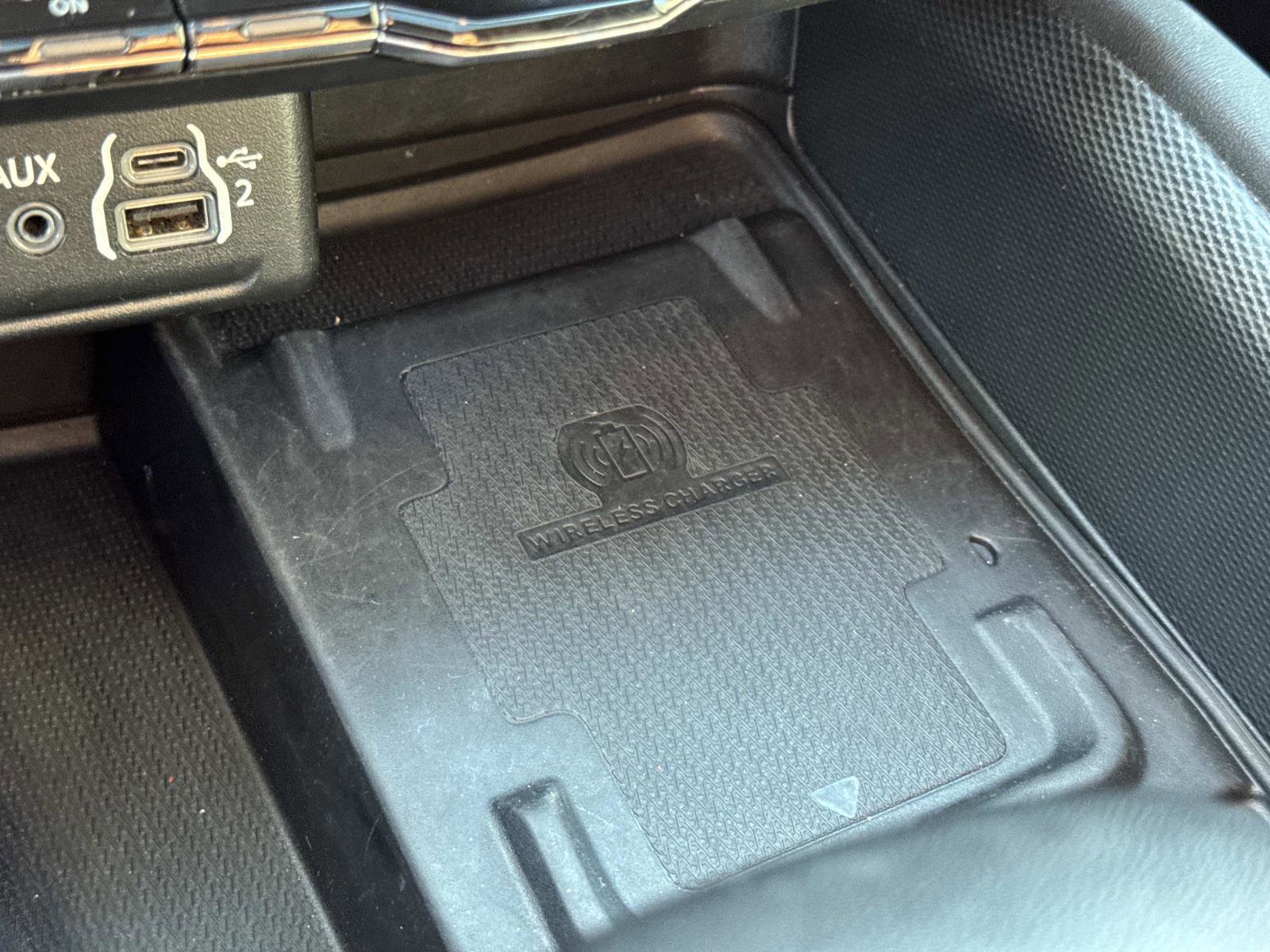 Used 2023 Dodge Durango GT image 28