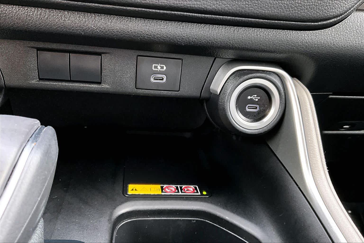 Certified 2024 Toyota Grand Highlander AWD image 33