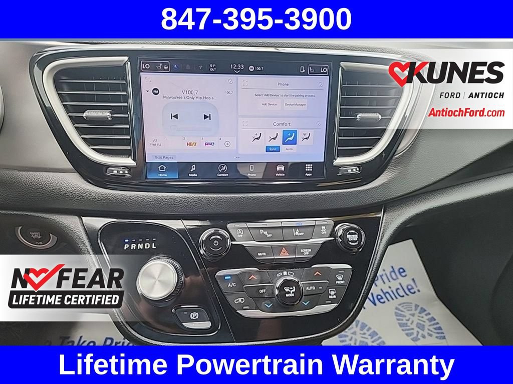 Used 2025 Chrysler Pacifica Select FWD image 26