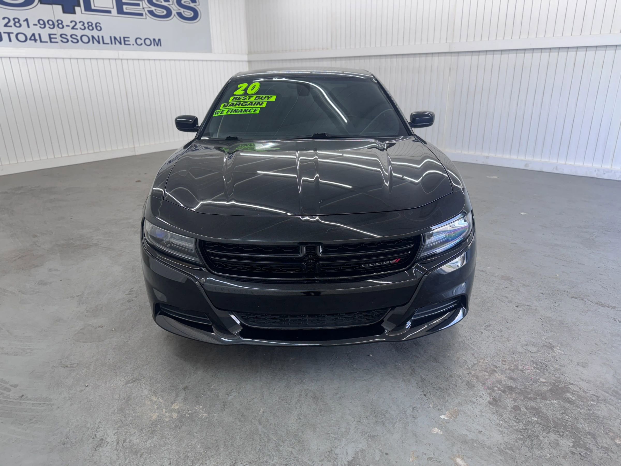 Used 2020 Dodge Charger SXT image 2